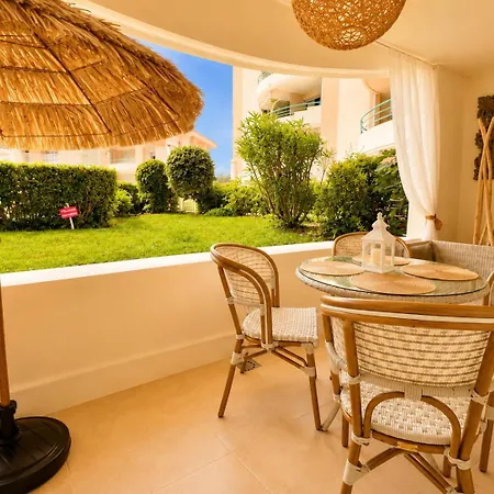 Port Prestige Piscine Et * Fréjus
