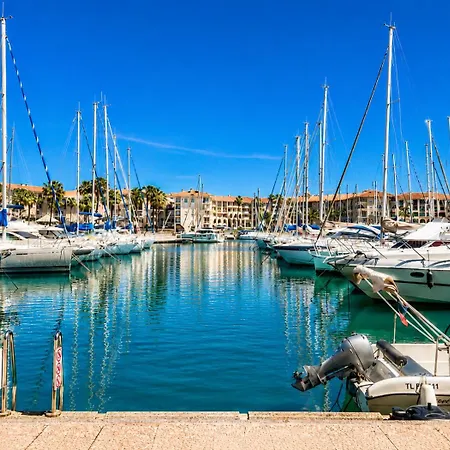 Port Prestige Piscine Et * Fréjus